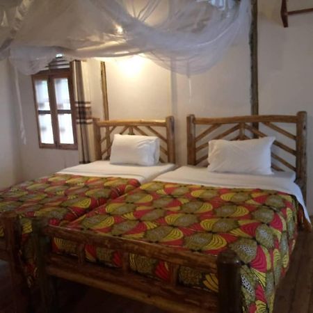 Tembo Safari Lodge Katunguru Luaran gambar