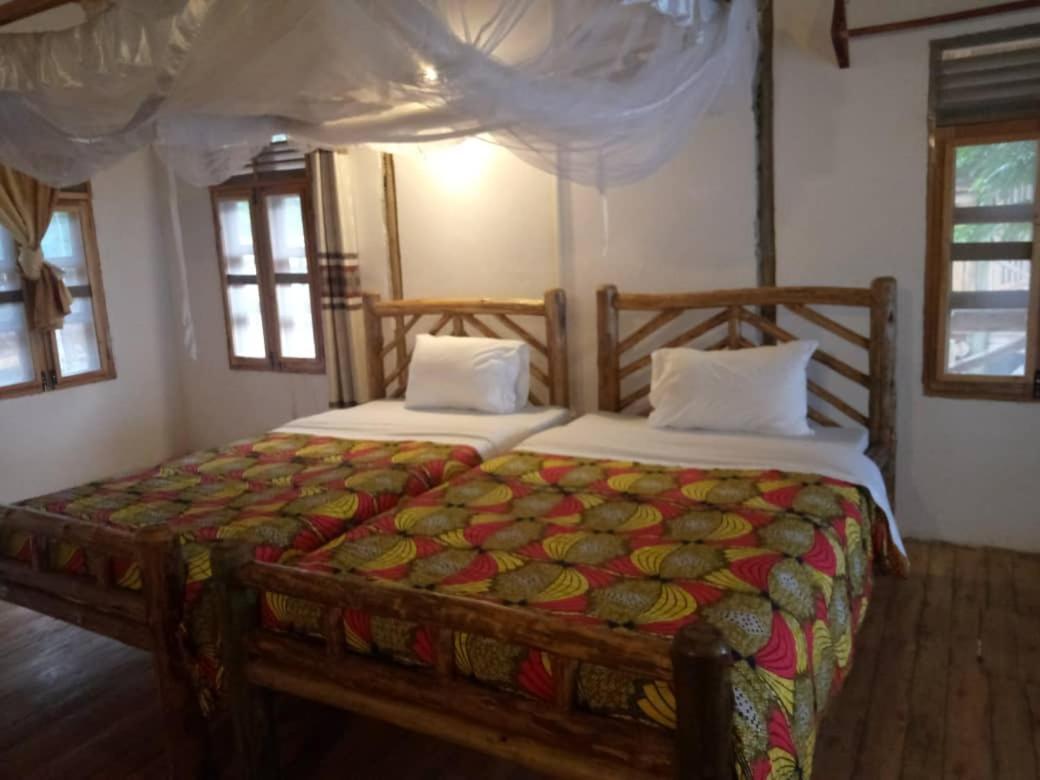 Tembo Safari Lodge Katunguru Luaran gambar