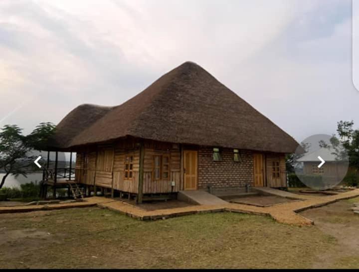 Tembo Safari Lodge Katunguru Luaran gambar