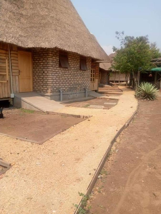 Tembo Safari Lodge Katunguru Luaran gambar