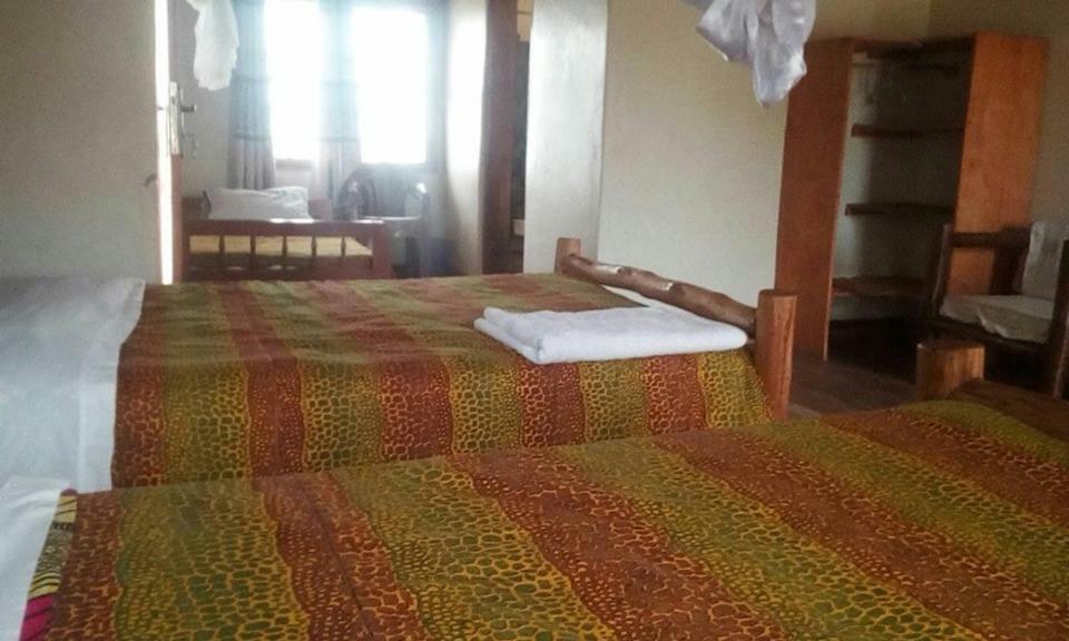 Tembo Safari Lodge Katunguru Luaran gambar