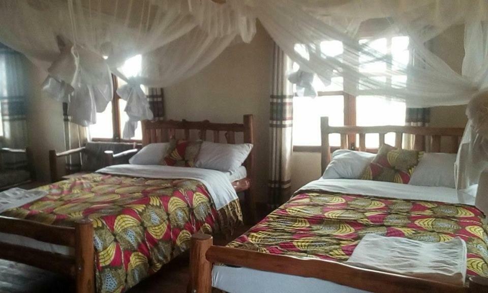 Tembo Safari Lodge Katunguru Luaran gambar